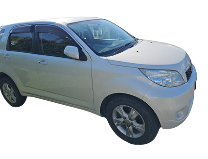 DAIHATSU BEGO (White) SUV